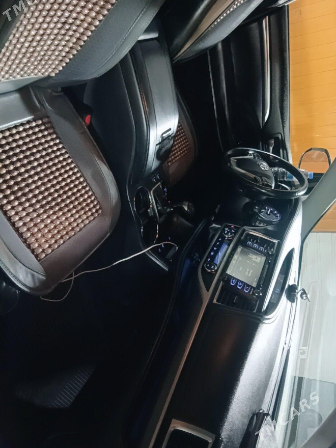 Toyota Highlander 2017 - 340 000 TMT - Мары - img 8