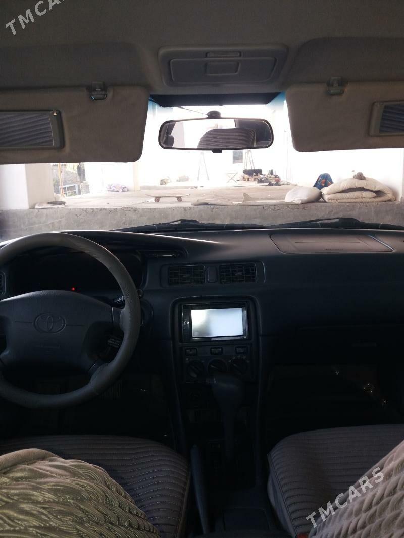 Toyota Camry 2000 - 150 000 TMT - Койтендаг - img 3