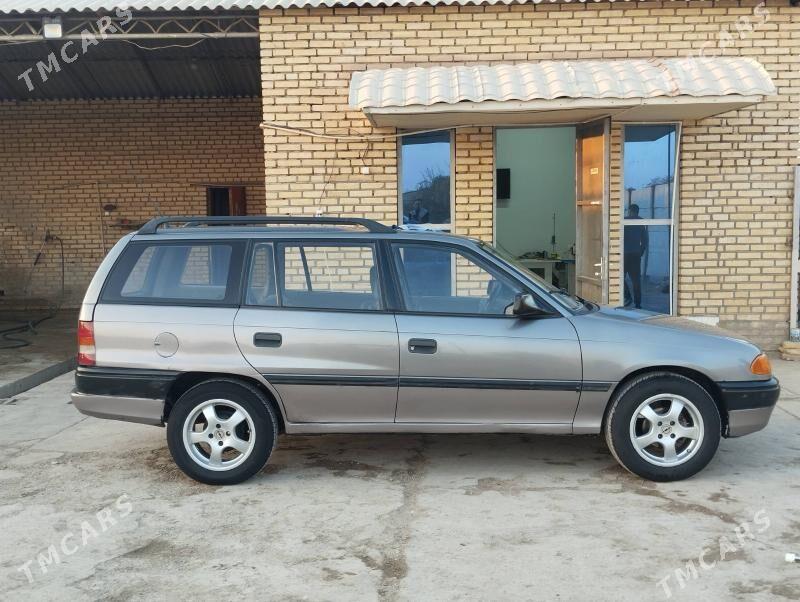 Opel Astra 1992 - 52 000 TMT - Mary - img 2