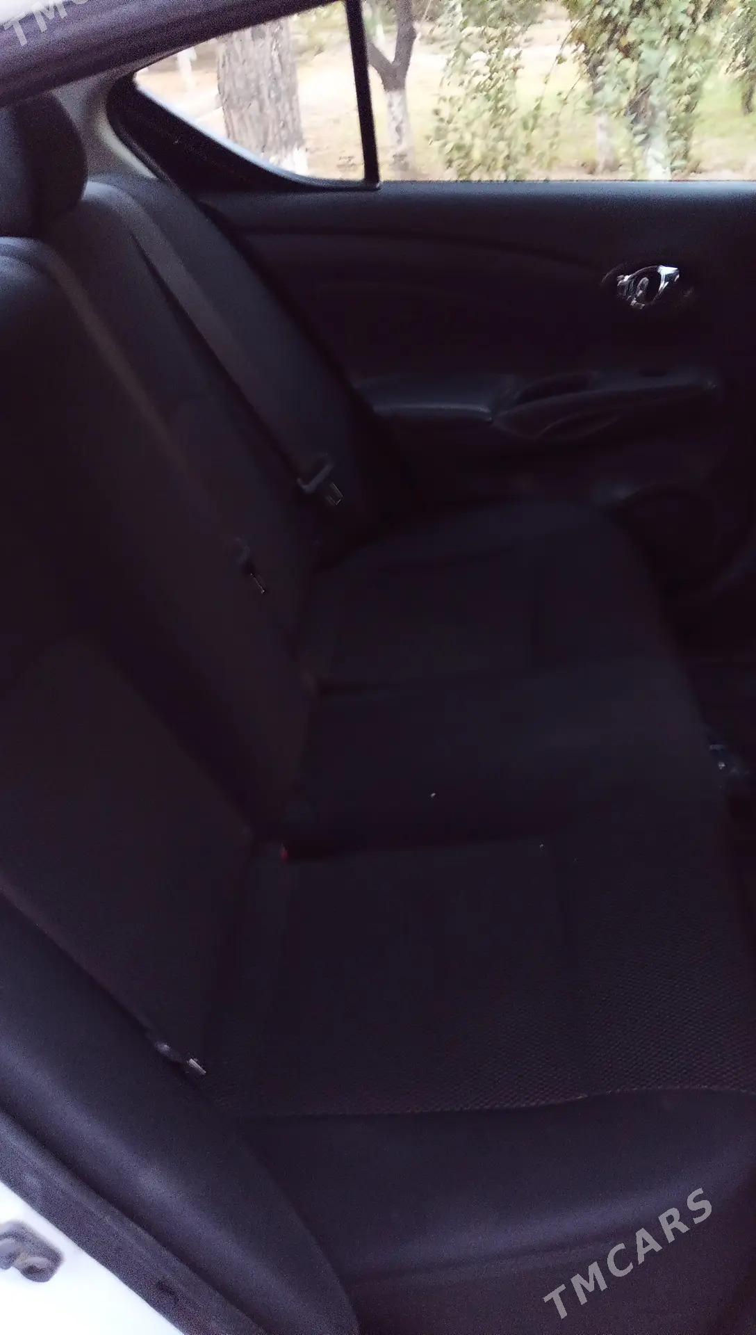 Nissan Versa 2012 - 125 000 TMT - Туркменабат - img 5