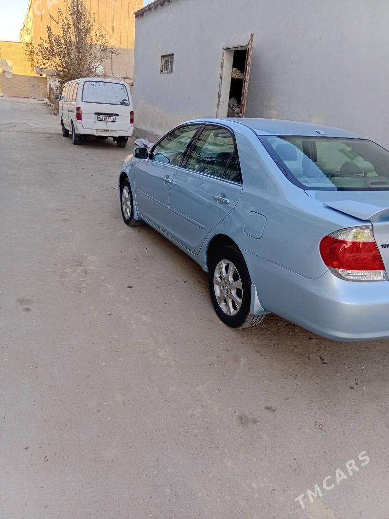 Toyota Camry 2005 - 185 000 TMT - Газаджак - img 6
