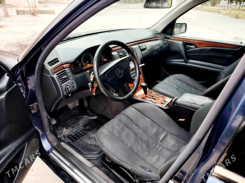 Mercedes-Benz C320 1999 - 95 000 TMT - Балканабат - img 6