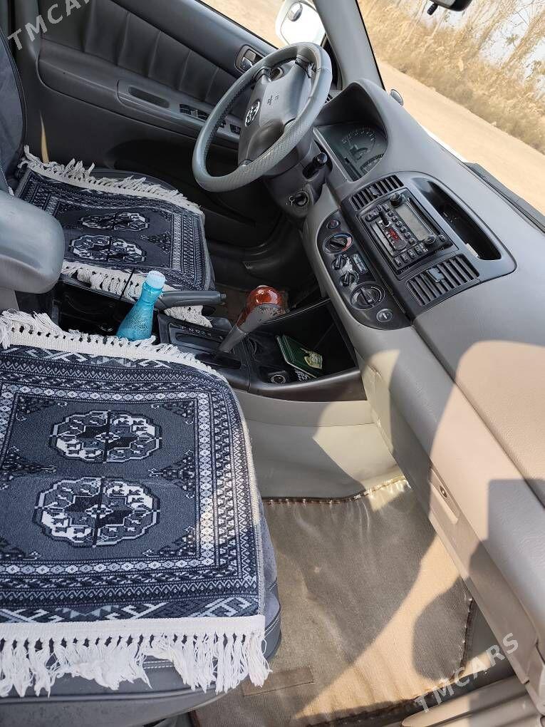 Toyota Camry 2004 - 140 000 TMT - Гурбансолтан Едже - img 1