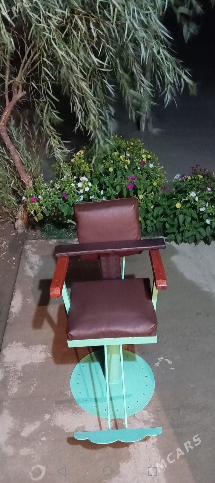 Elde yasalan aylanyan stul - Bereket - img 3