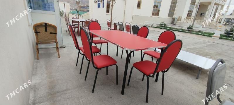 işgär gözleýän - Magdanly - img 2