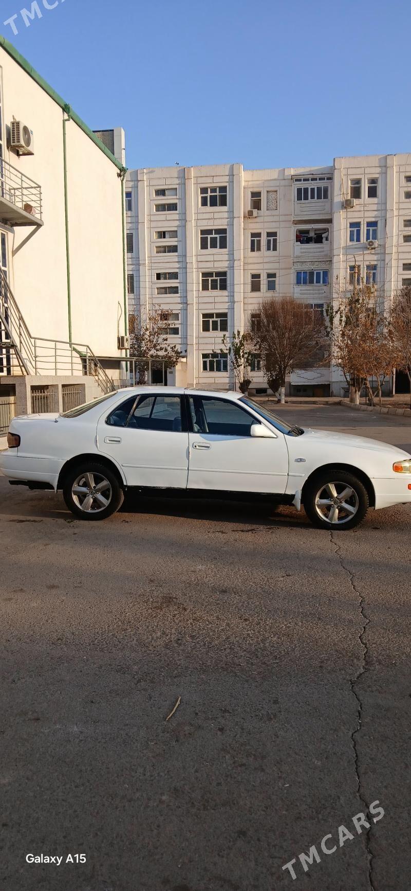 Toyota Camry 1993 - 95 000 TMT - Дашогуз - img 3