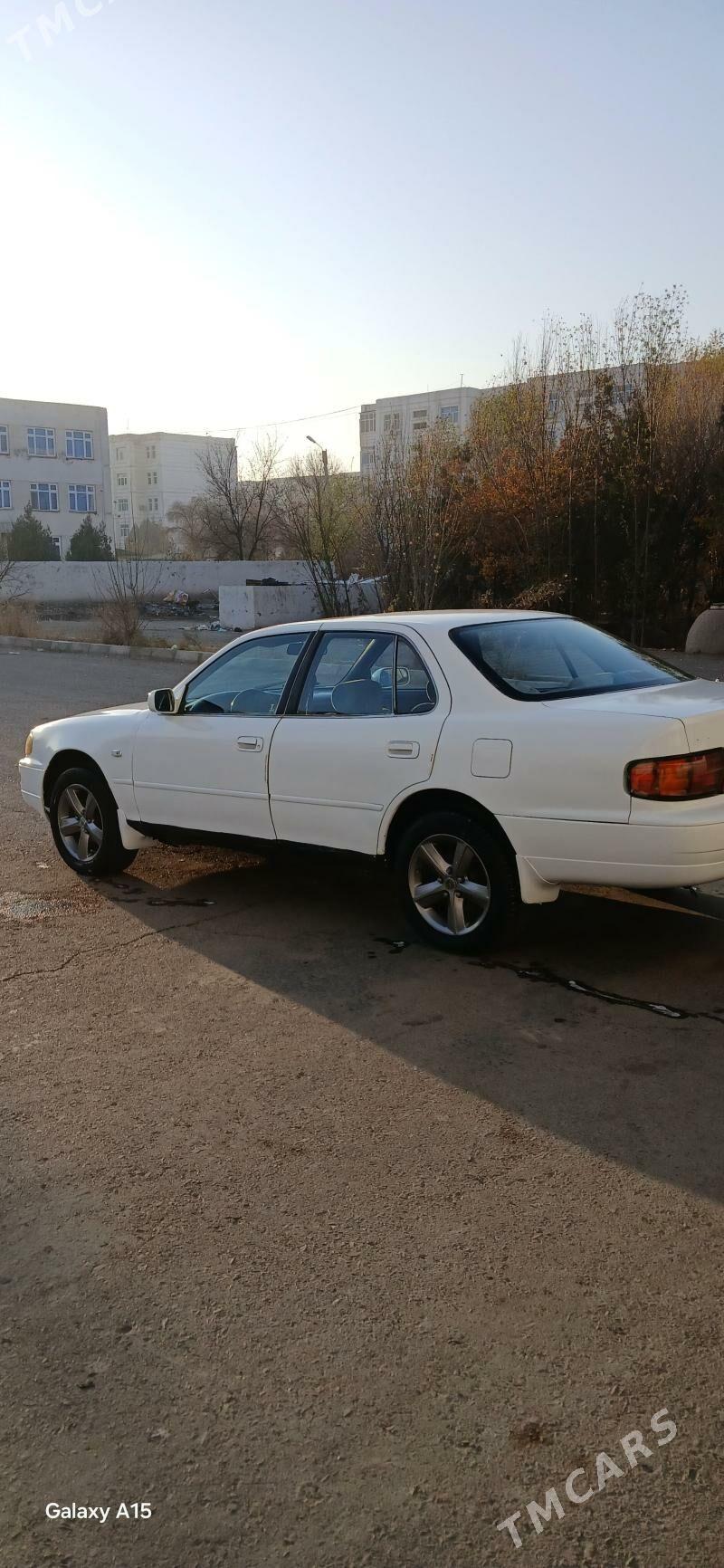 Toyota Camry 1993 - 95 000 TMT - Дашогуз - img 4