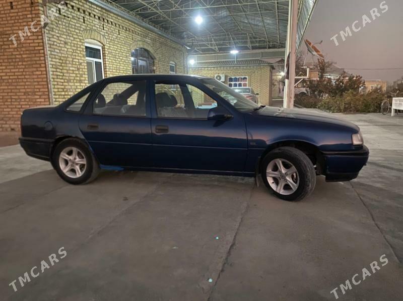 Opel Vectra 1992 - 25 000 TMT - Murgap - img 3