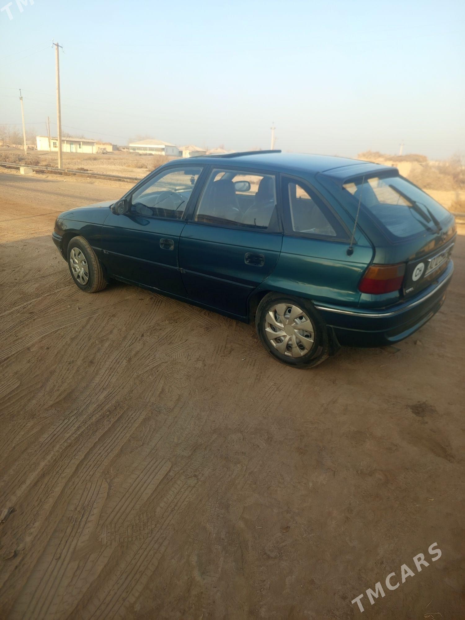Opel Astra 1994 - 38 000 TMT - Губадаг - img 2
