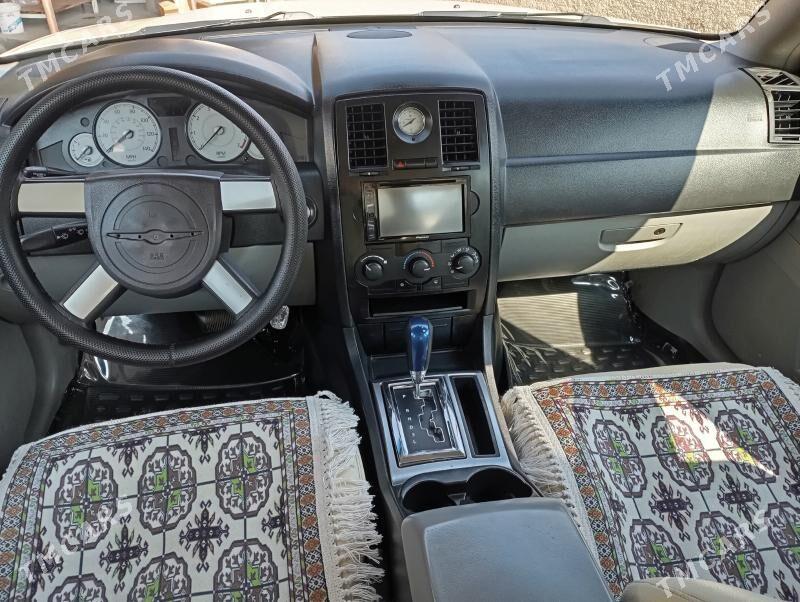 Chrysler 300 2006 - 80 000 TMT - Туркменбаши - img 4