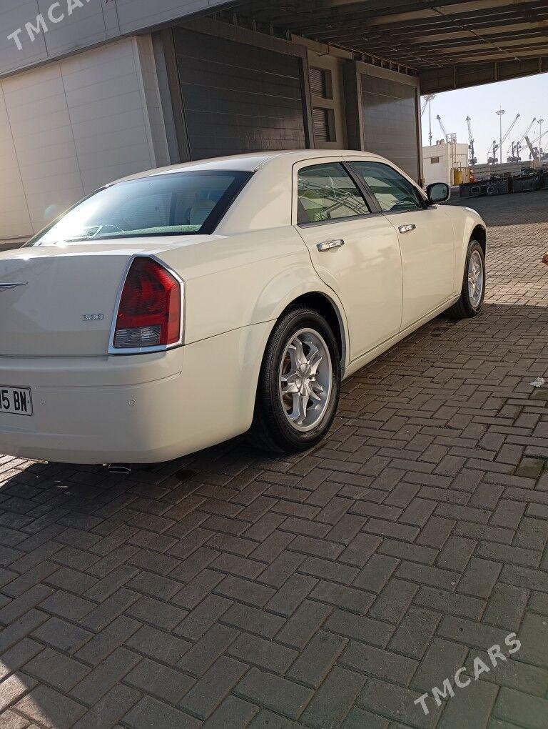 Chrysler 300 2006 - 80 000 TMT - Туркменбаши - img 3
