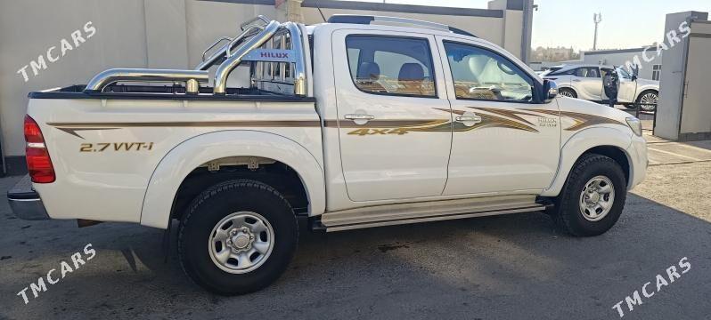 Toyota Hilux 2014 - 420 000 TMT - Мары - img 4