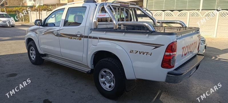 Toyota Hilux 2014 - 420 000 TMT - Мары - img 3
