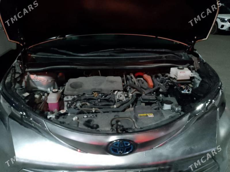 Toyota Sienna 2021 - 370 000 TMT - Daşoguz - img 3