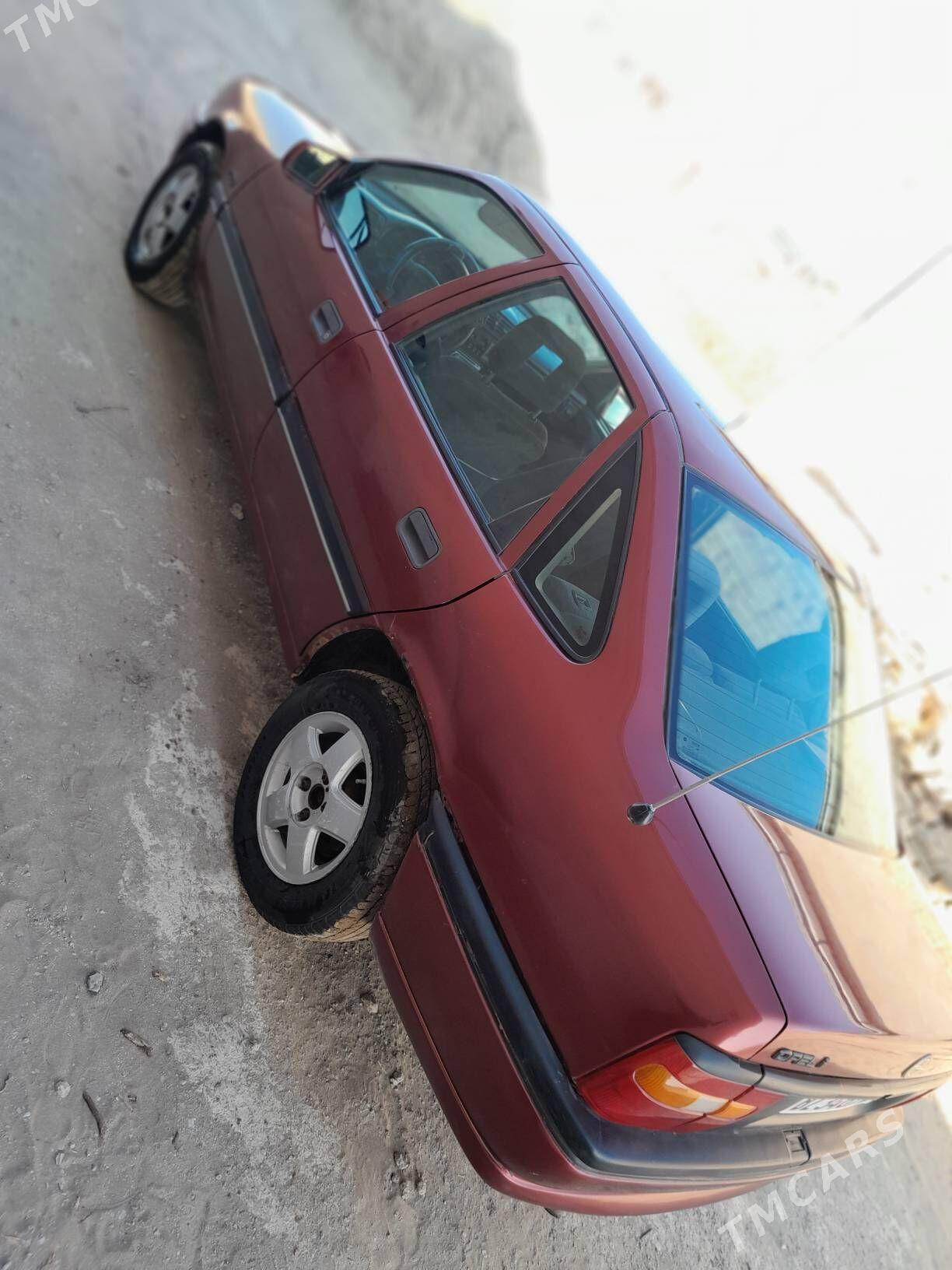 Opel Vectra 1994 - 40 000 TMT - Дашогуз - img 3