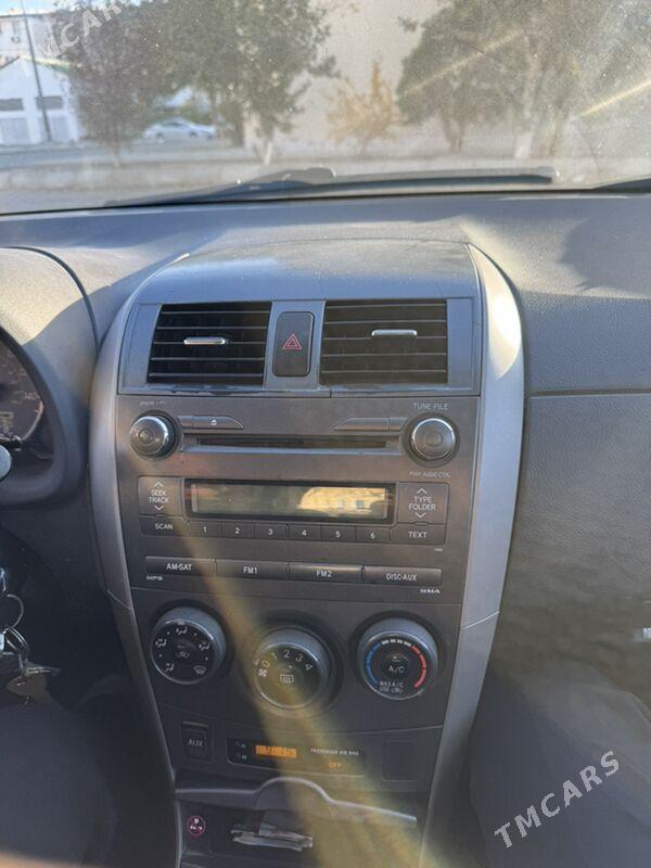 Toyota Corolla 2011 - 170 000 TMT - 11 мкр - img 4