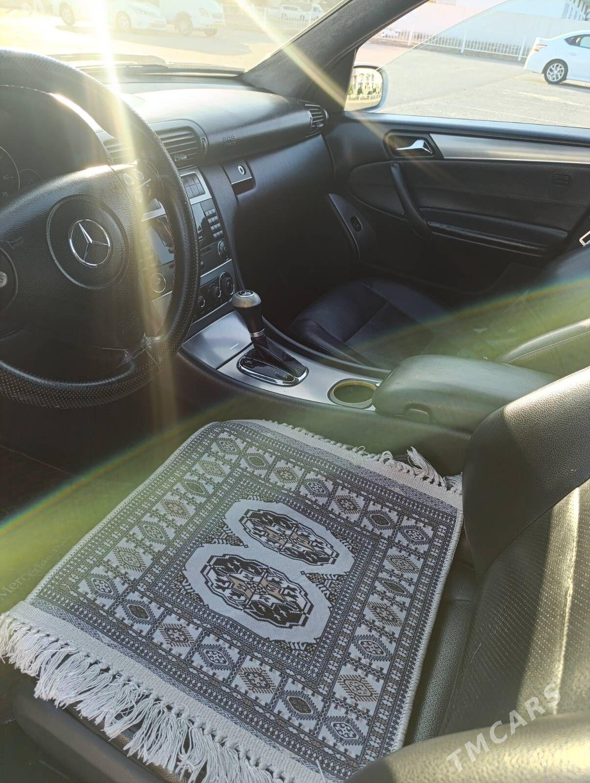 Mercedes-Benz C300 2006 - 127 000 TMT - Ашхабад - img 6