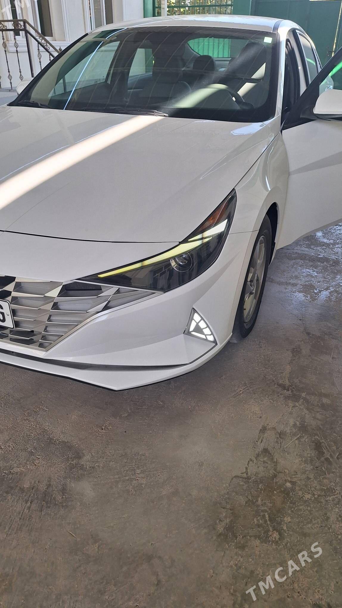 Hyundai Elantra 2021 - 240 000 TMT - Büzmeýin - img 1