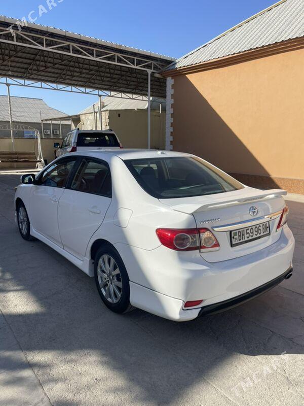 Toyota Corolla 2010 - 165 000 TMT - Балканабат - img 1