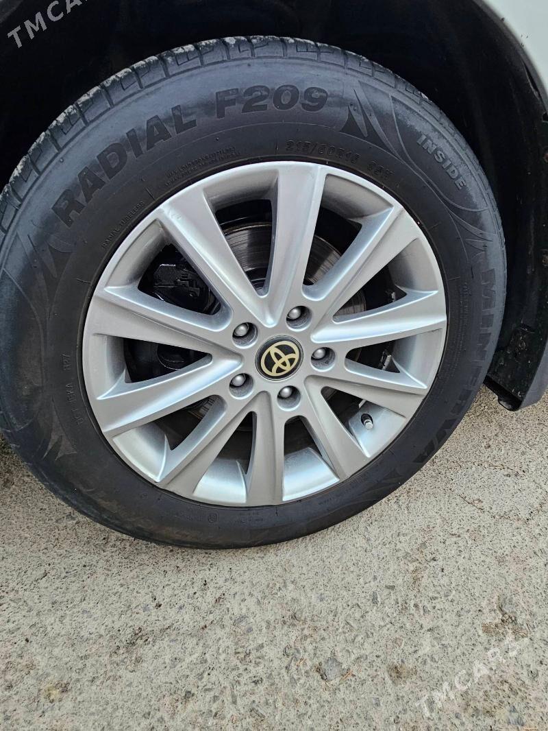 Toyota Camry 2011 - 215 000 TMT - Дашогуз - img 5