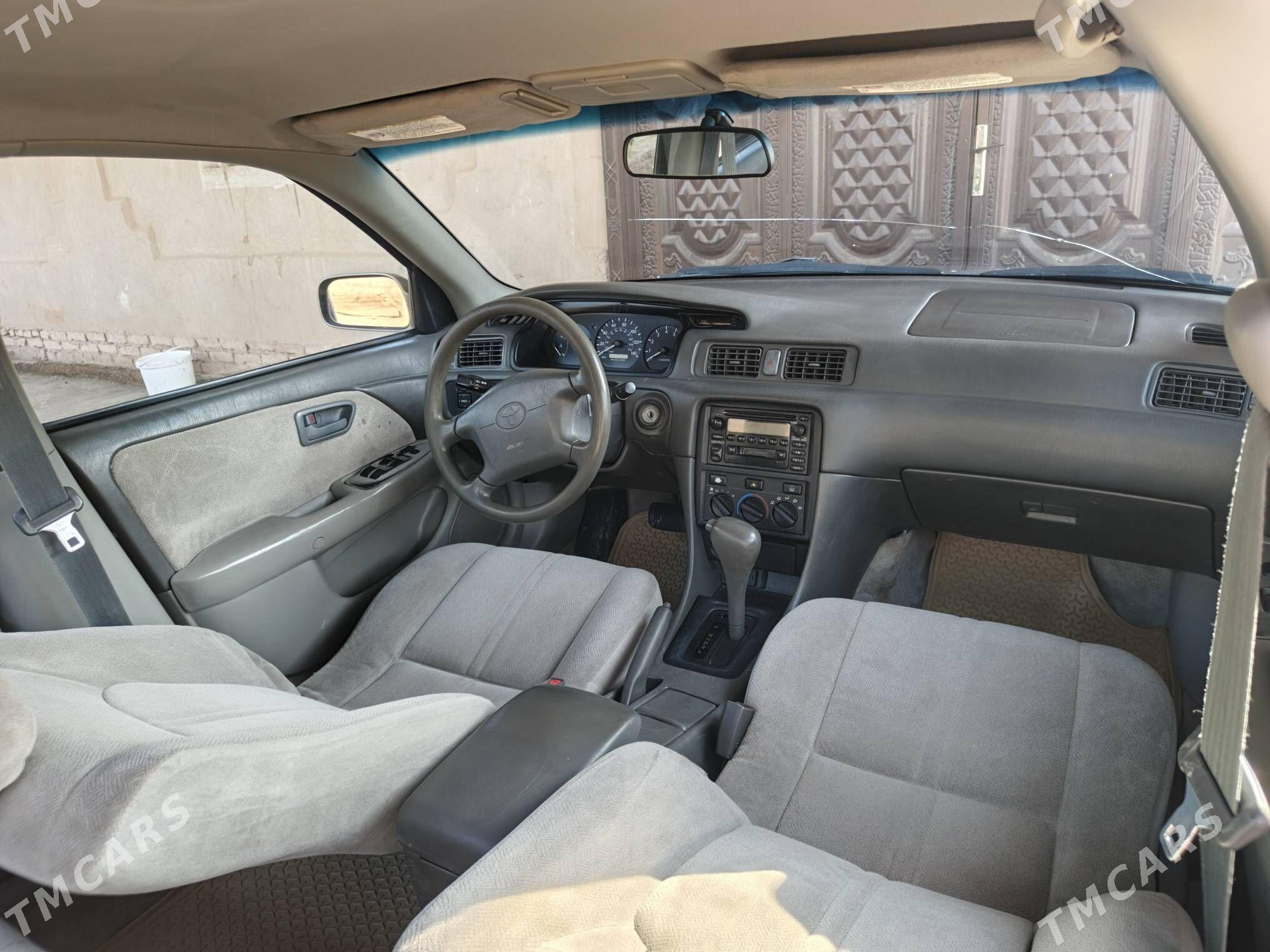 Toyota Camry 2000 - 160 000 TMT - Şabat etr. - img 2