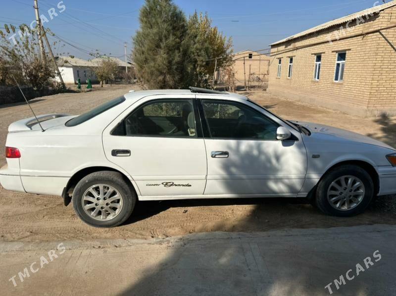Toyota Camry 2000 - 125 000 TMT - Гарабекевюл - img 4