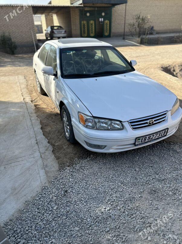 Toyota Camry 2000 - 125 000 TMT - Гарабекевюл - img 1