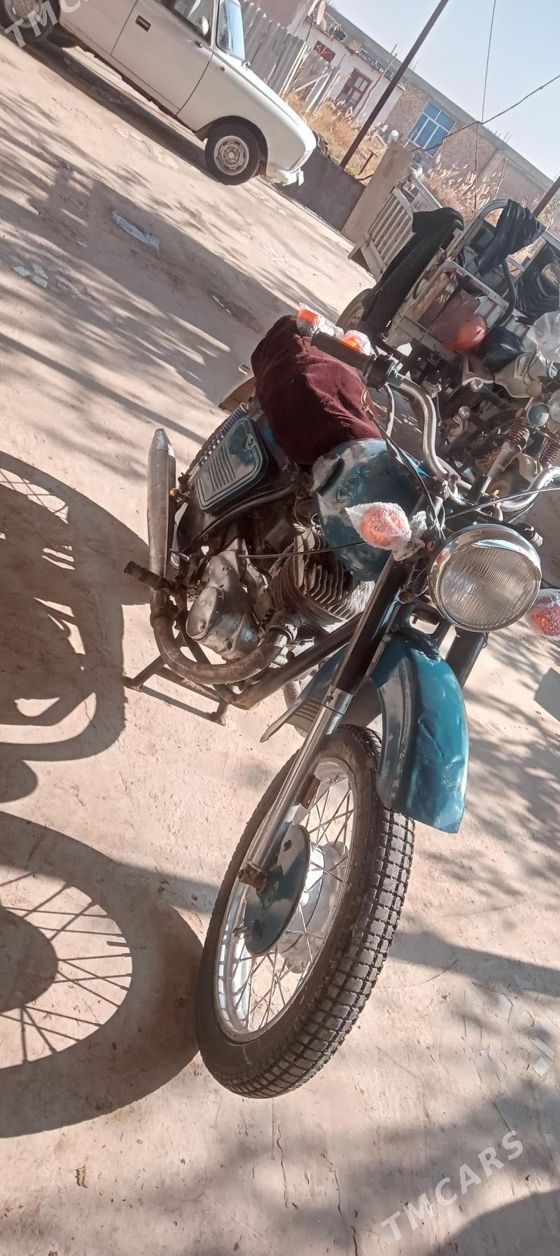 Iž Planeta 2002 - 7 000 TMT - Dänew - img 2