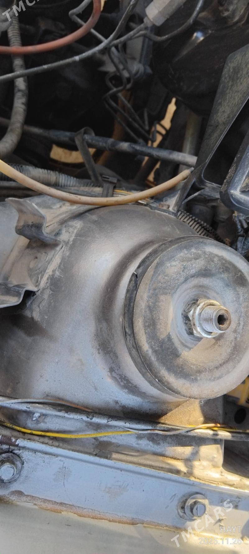 Opel Vectra 1990 - 45 000 TMT - Кёнеургенч - img 7