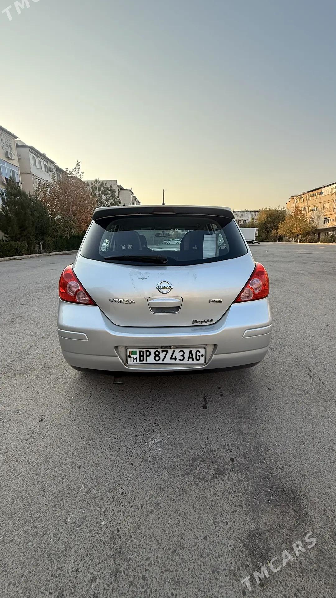 Nissan Versa 2012 - 138 000 TMT - Ашхабад - img 4