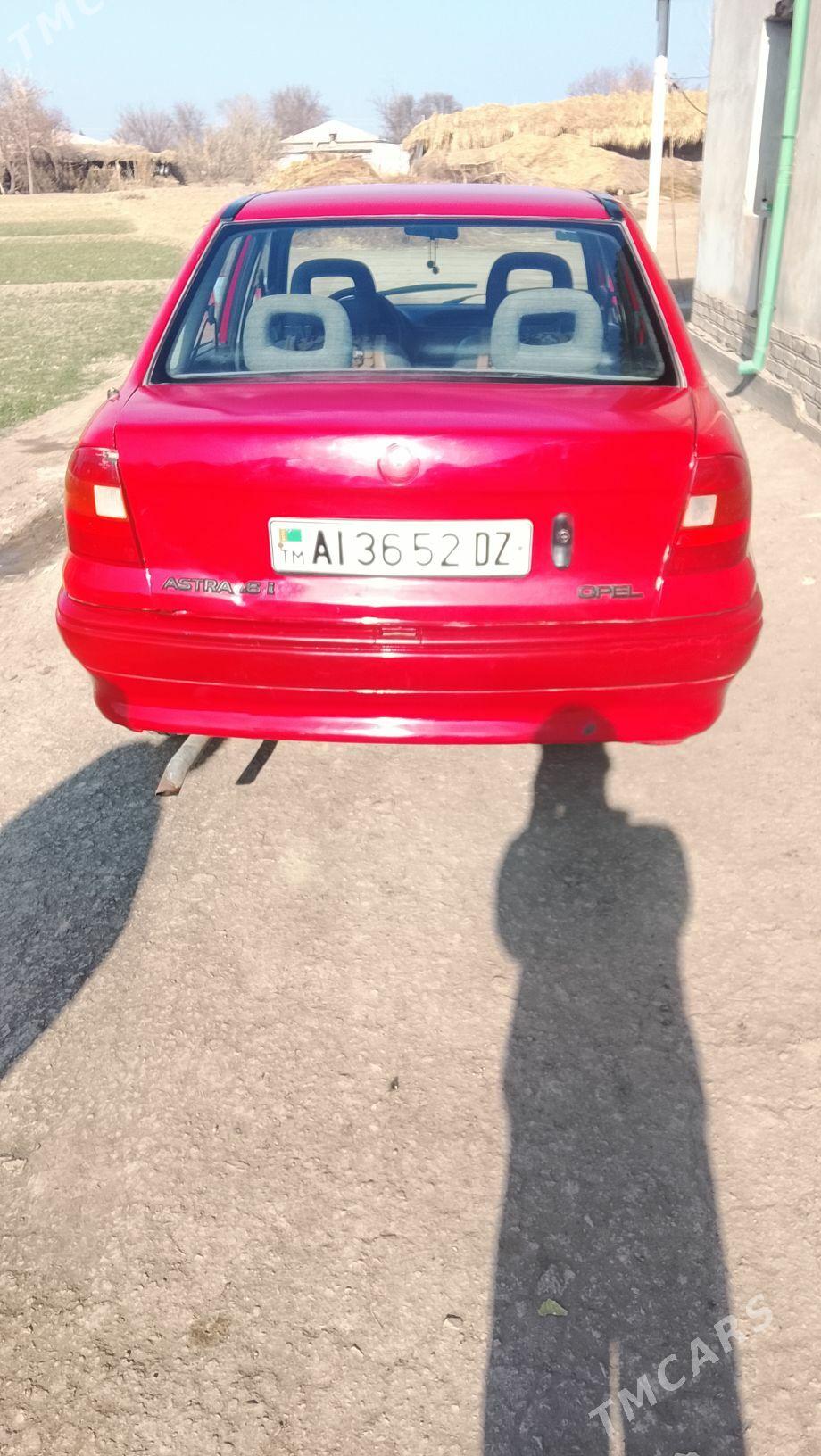 Opel Astra 1993 - 40 000 TMT - Гурбансолтан Едже - img 2