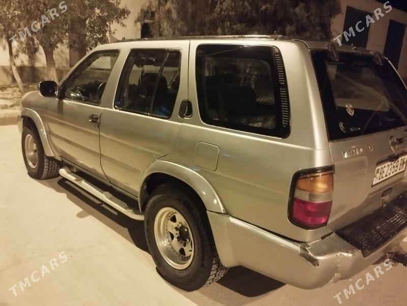 Nissan Pathfinder 1998 - 70 000 TMT - Этрек - img 4