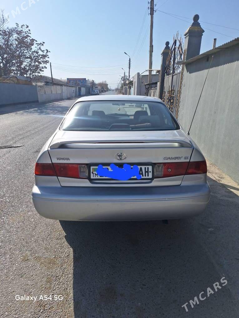 Toyota Camry 2001 - 140 000 TMT - Гёкдепе - img 3