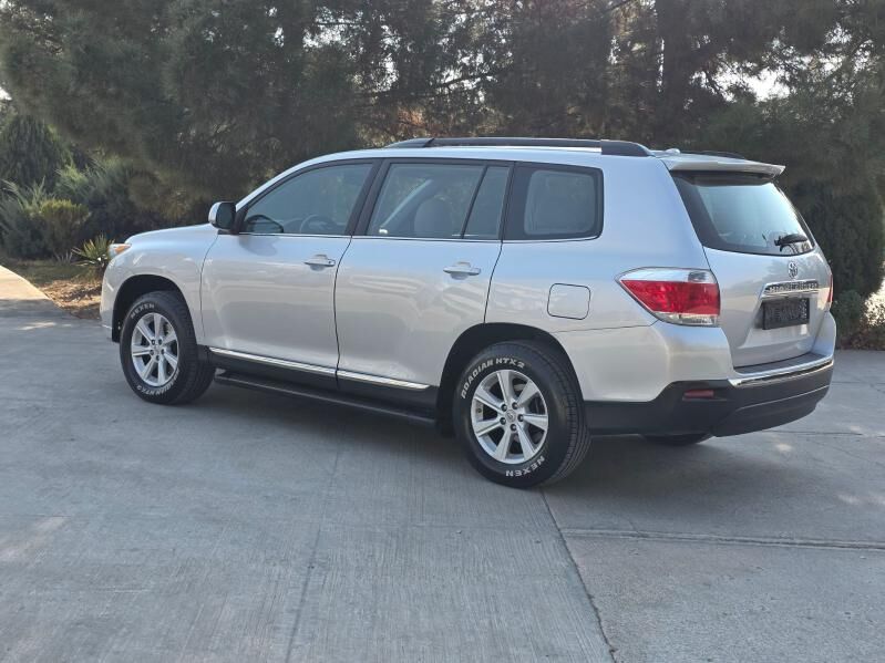 Toyota Highlander 2012 - 345 000 TMT - Türkmenabat - img 4