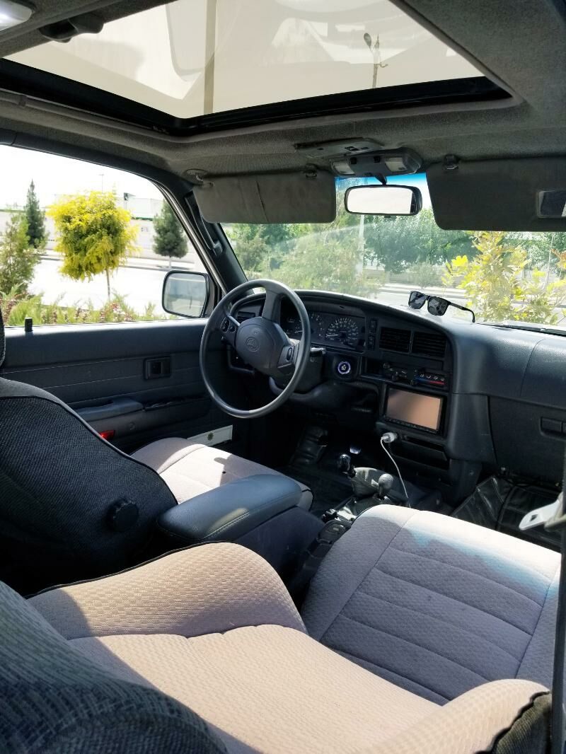 Toyota 4Runner 1996 - 100 000 TMT - Кëши - img 2