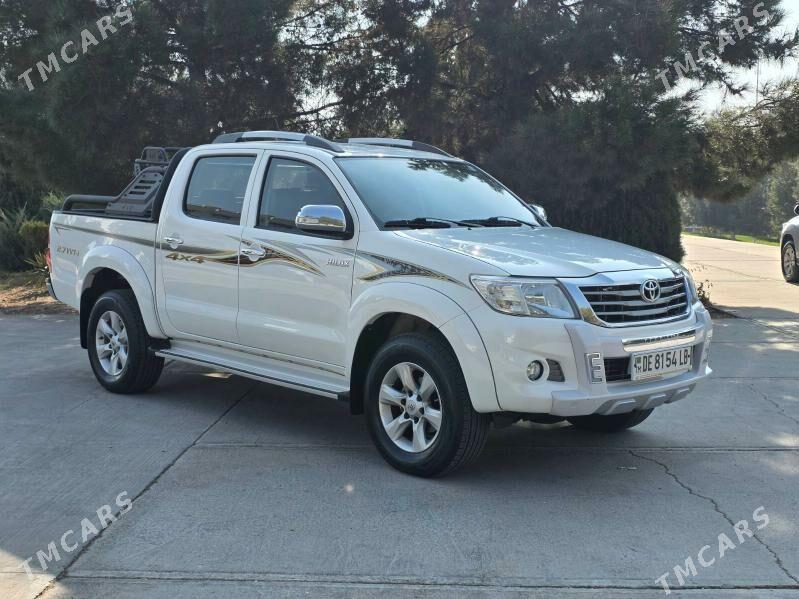 Toyota Hilux 2014 - 425 000 TMT - Türkmenabat - img 2