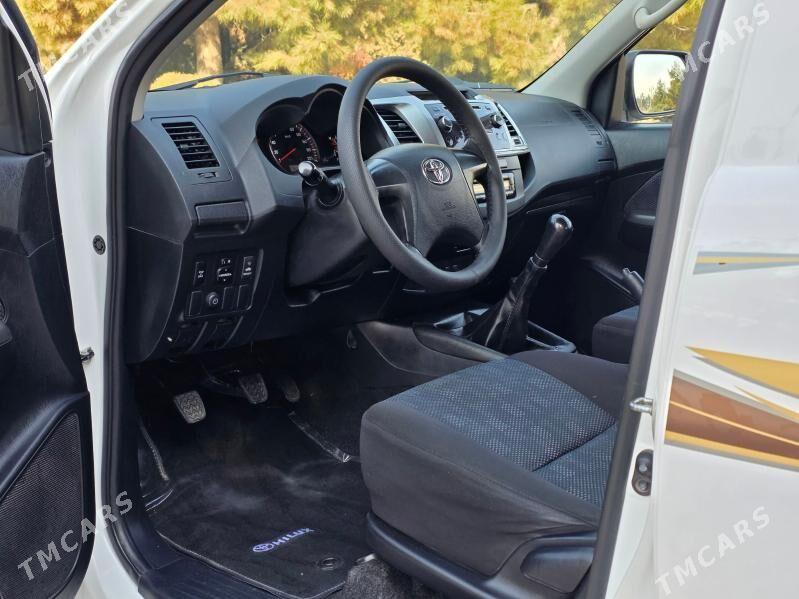 Toyota Hilux 2014 - 425 000 TMT - Türkmenabat - img 7