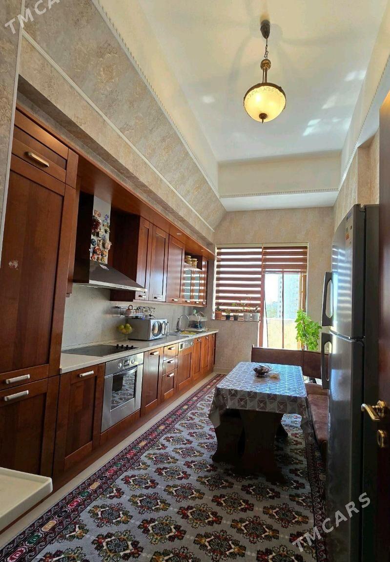 элитка 4 комнат 8 этаж 150м² - Ашхабад - img 2