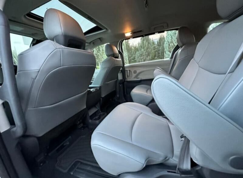 Toyota Sienna 2023 - 475 000 TMT - Ашхабад - img 8