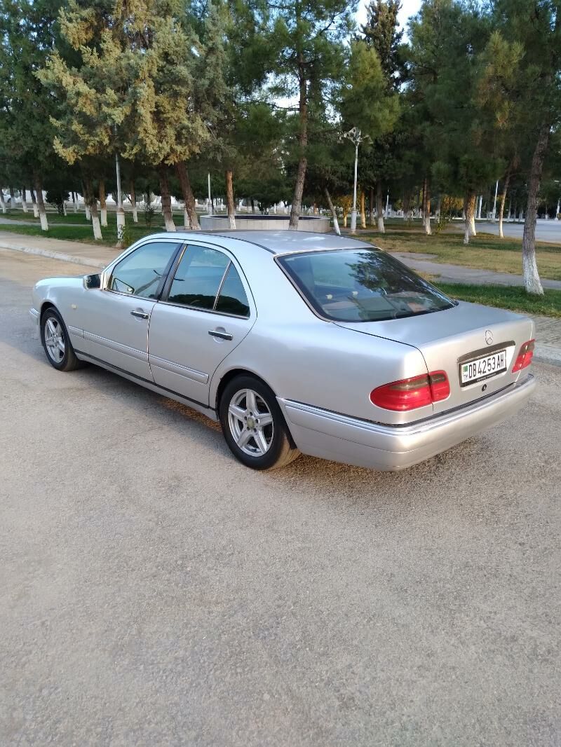 Mercedes-Benz E320 1995 - 58 000 TMT - Гёкдепе - img 3
