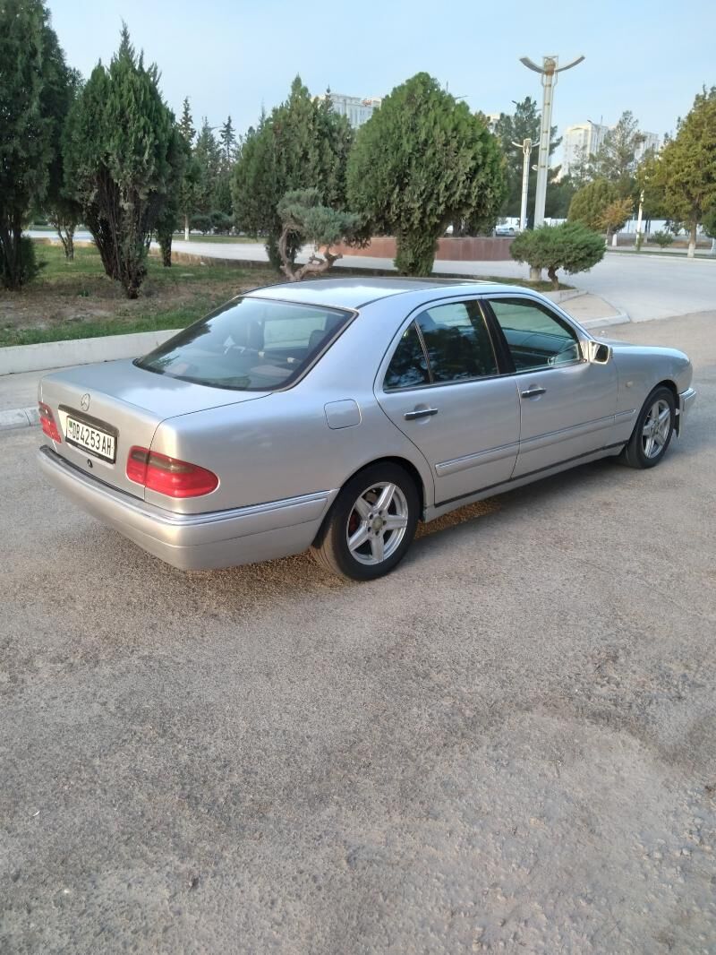 Mercedes-Benz E320 1995 - 58 000 TMT - Гёкдепе - img 4