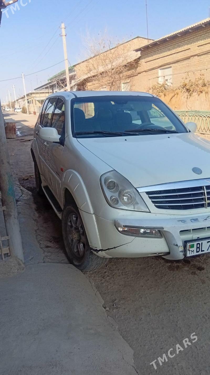 SsangYong Rexton W 2002 - 45 000 TMT - Дашогуз - img 3