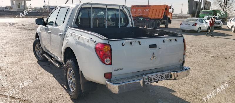 Mitsubishi L200 2011 - 200 000 TMT - Aşgabat - img 4
