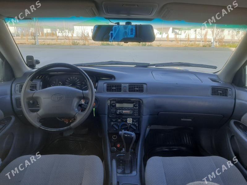 Toyota Camry 2001 - 160 000 TMT - Кёнеургенч - img 5