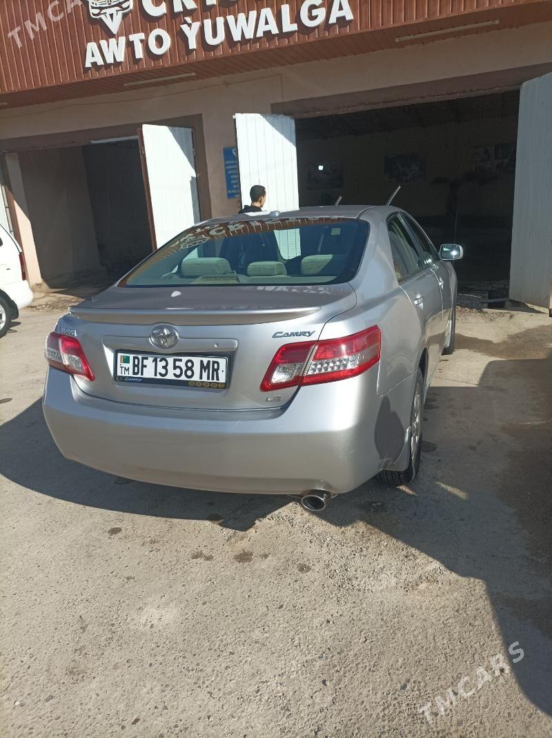 Toyota Camry 2011 - 220 000 TMT - Сакарчага - img 3
