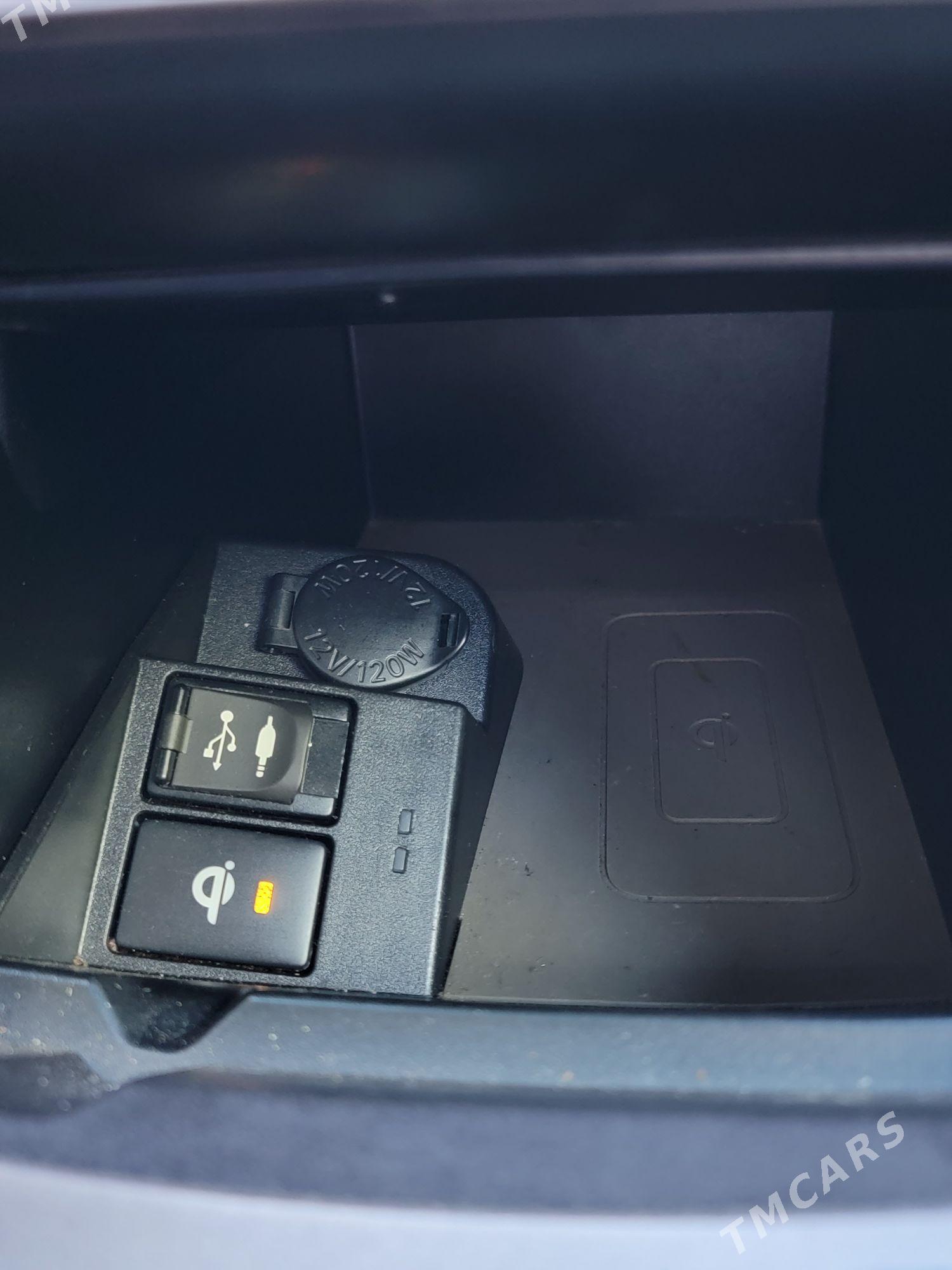 Toyota Camry 2016 - 300 000 TMT - Мары - img 4