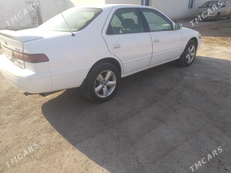 Toyota Camry 1998 - 120 000 TMT - Daşoguz - img 4