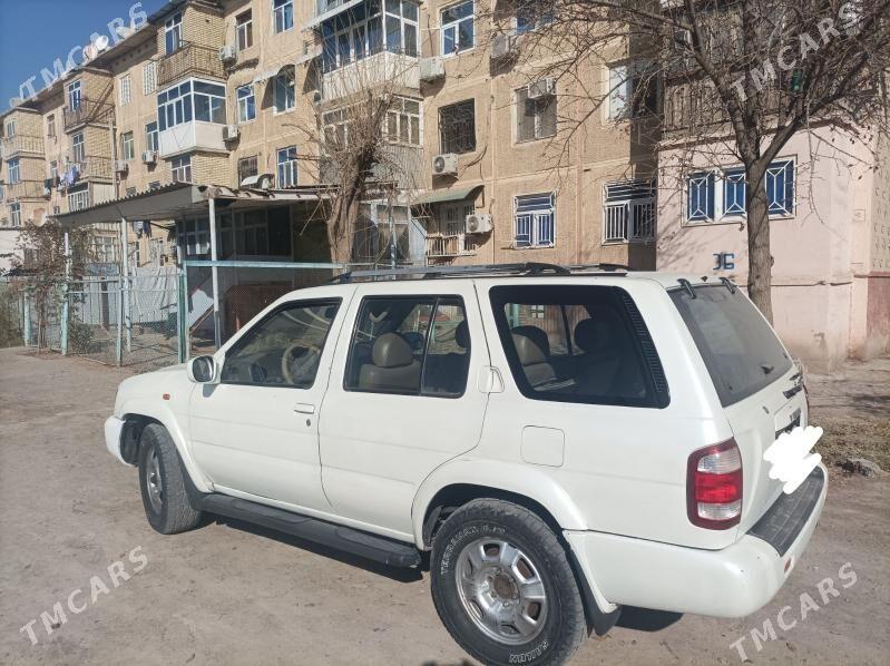 Nissan Pathfinder 2005 - 125 000 TMT - Мары - img 5