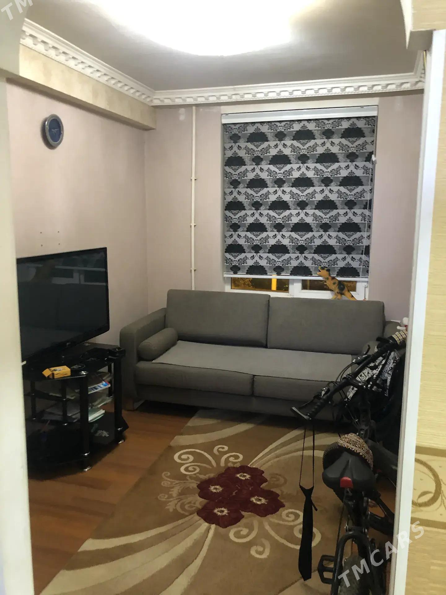 4/4 etaj 4 kom 74m2 - Aşgabat - img 8