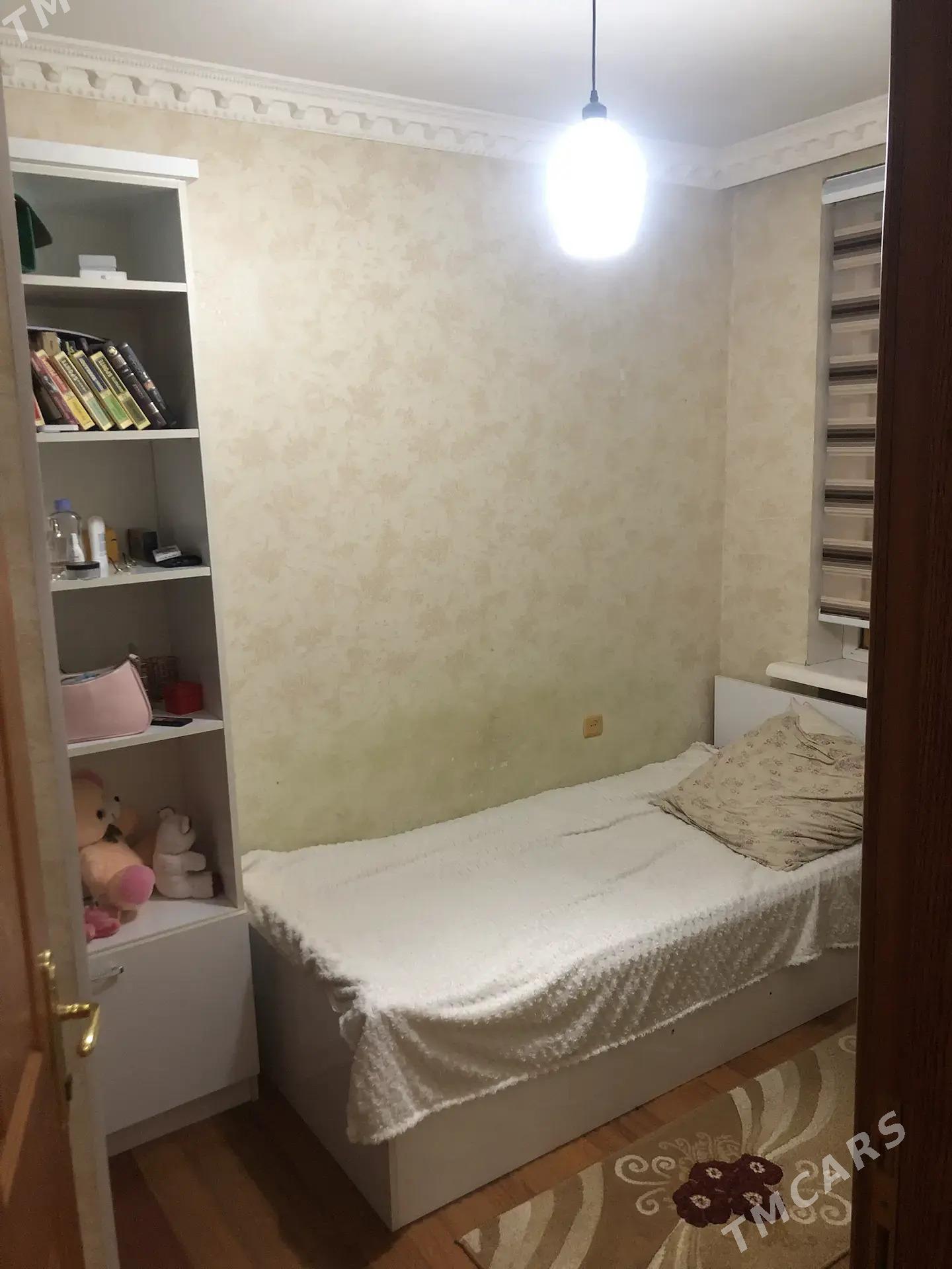 4/4 etaj 4 kom 74m2 - Aşgabat - img 2